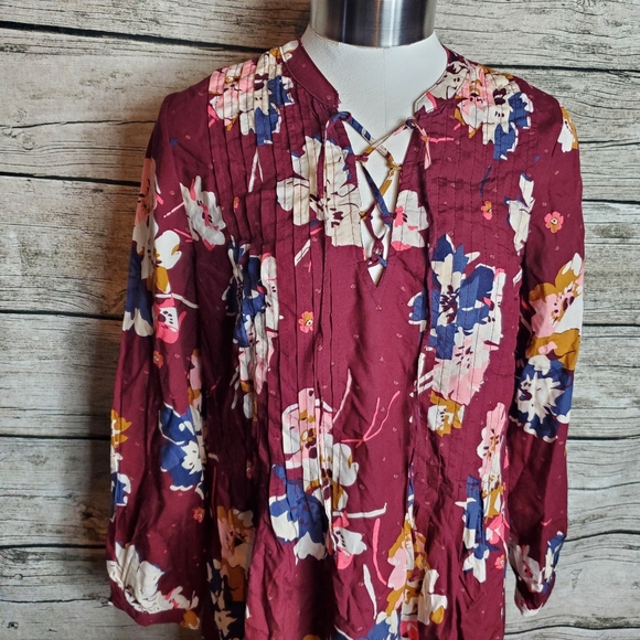 Old Navy Woman's Burgundy Floral Dress 3/4 Sleeve Size XS.Pit to pit approx: 1 - Picture 2 of 9